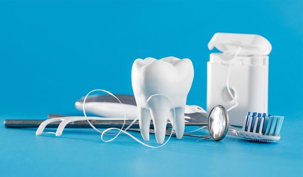 مواد شوینده بسیاری برای پاکسازی و محافظت از دندان‌ها در برابر باکتری‌ها وجود دارند که هیپوکلریت سدیم یکی از بهترین آنها است.