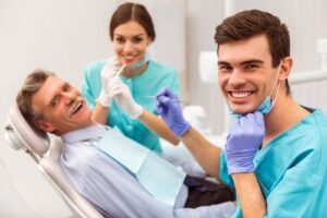 جلب اعتماد مراجعین دندانپزشکی